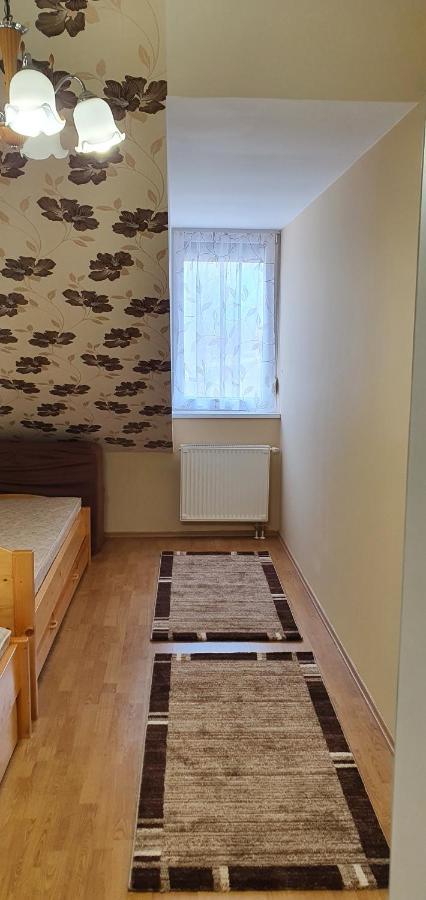 Venusz Apartman Cserkeszolo Exterior foto