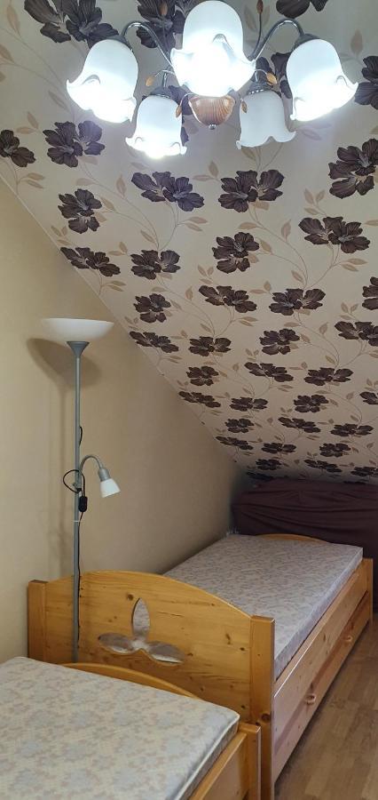 Venusz Apartman Cserkeszolo Exterior foto